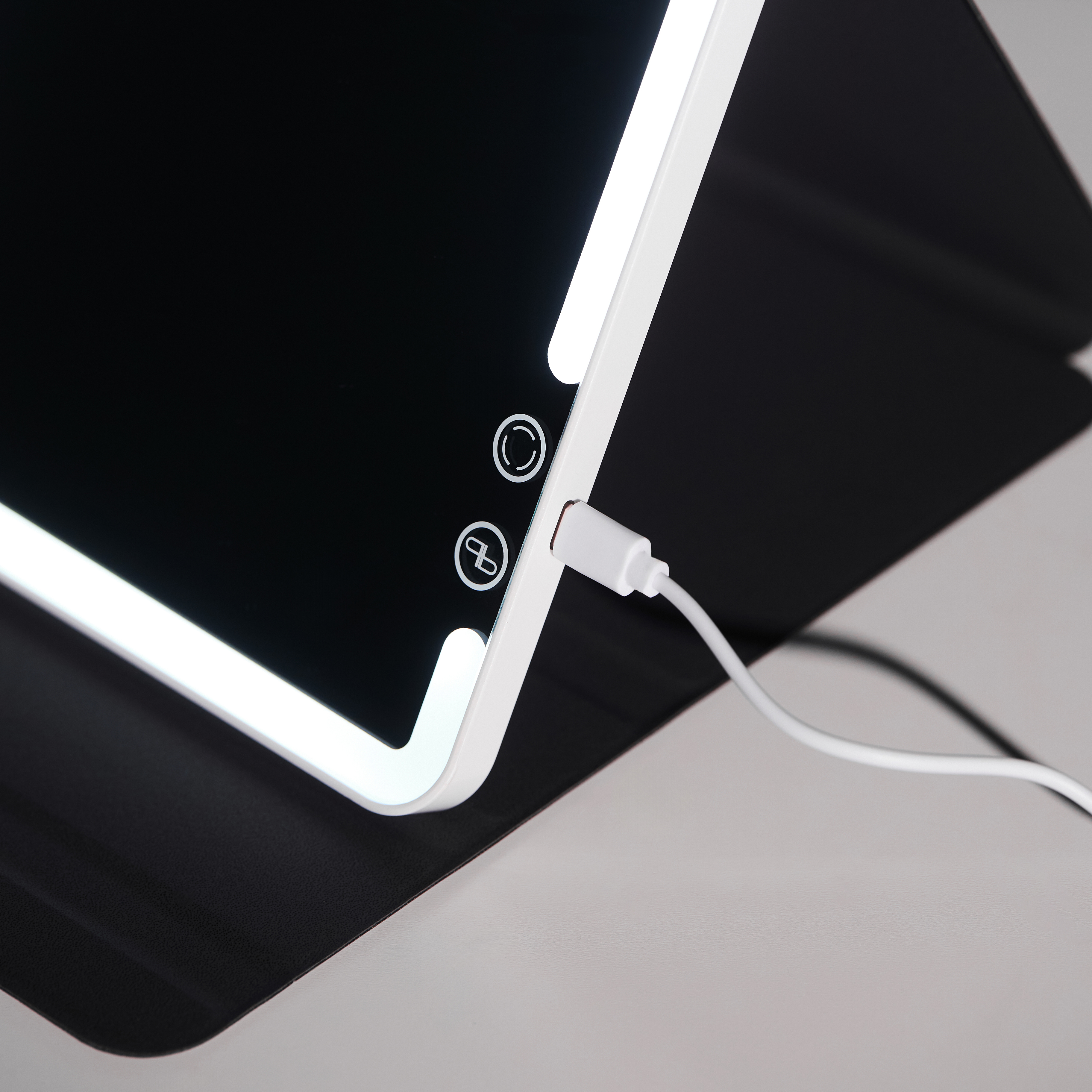 Косметическое зеркало с LED-подсветкой МАХ